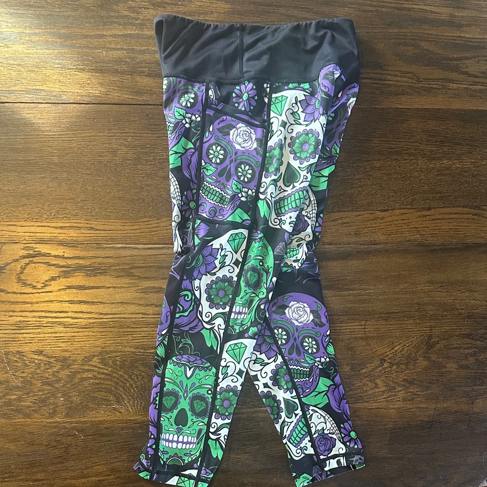 Constantly Varied Gear Chaos Skulls Capri Leggings - Picture 4 of 4